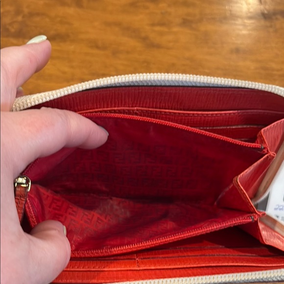 Fendi White and Brown Zipper Wallet - Picture 7 of 8